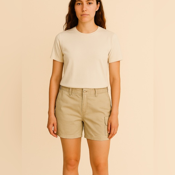 Duluth Trading Company 7 Inch Dry On The Fly Cargo Shorts Cream Size 6 - Picture 2 of 7